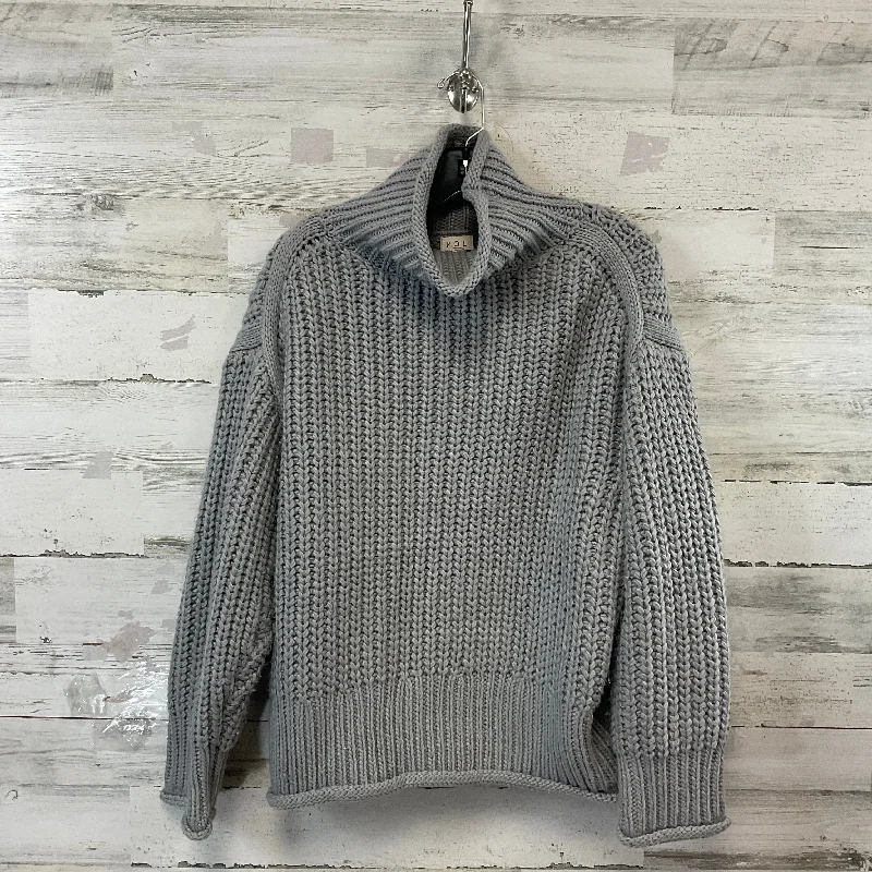 Sweater By Pol In Grey, Size: M