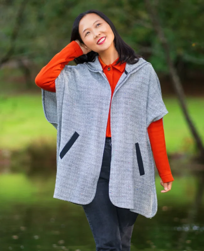 Women's High-Fashion Garments Itch to Stitch Koersel Cape