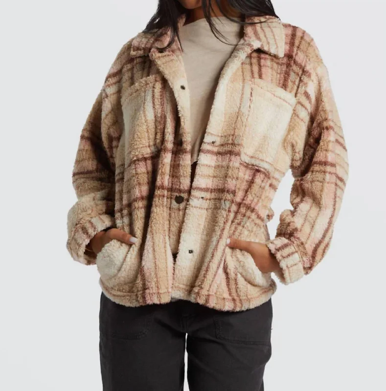 Women's Chic Outerwear Attire Sundown Jacket In Dusty Peach