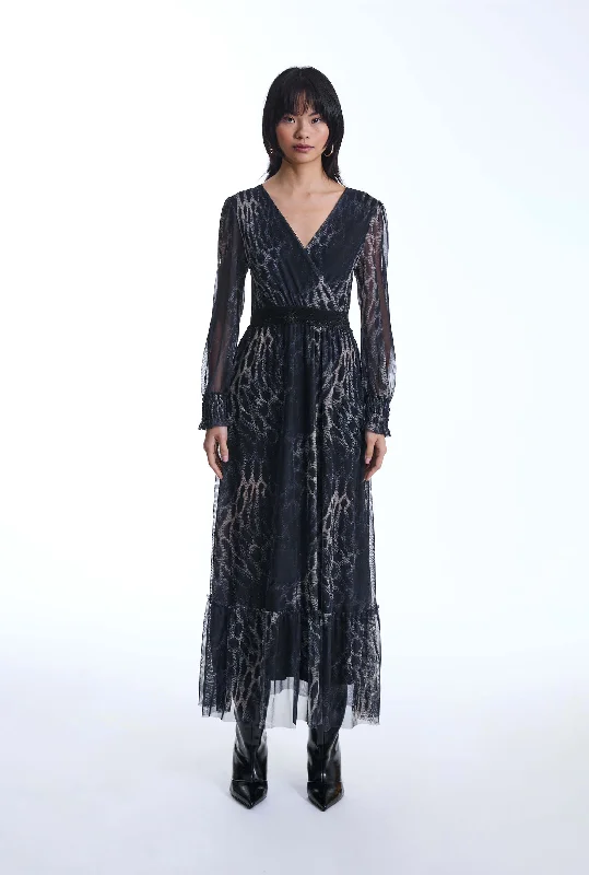 Casual and Comfortable Outfits Maxi Tulle Navy Dress
