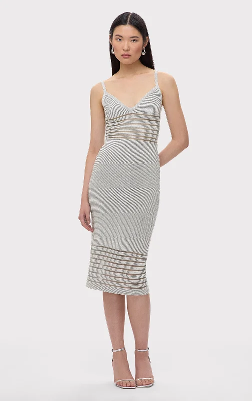 Now On Sale For Chic Urban Styles THE ELSA DRESS