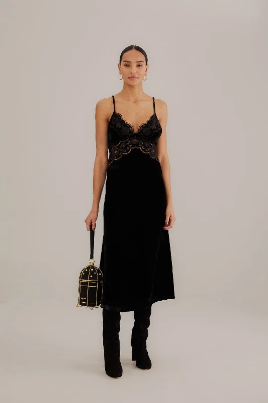 Women's Casual Apparel For Weekends Black Richelieu Velvet Slip Dress