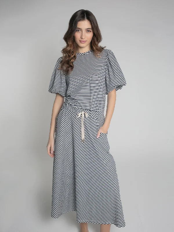 Women's Clothing For Casual Outings Frith Dress in Navy Mix