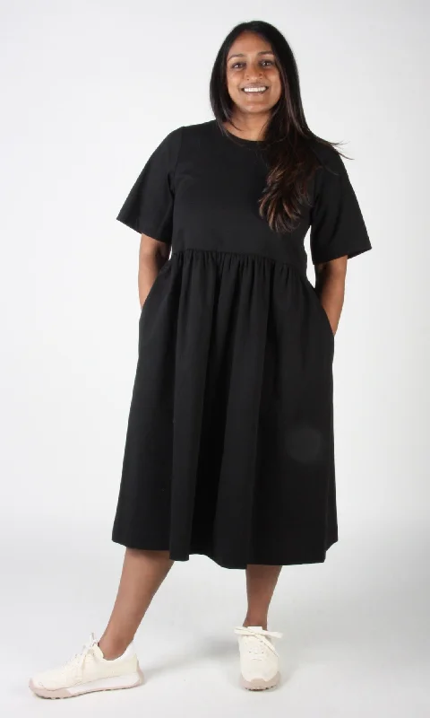 Modern Women's Apparel Tiger Shrike Dress - Black