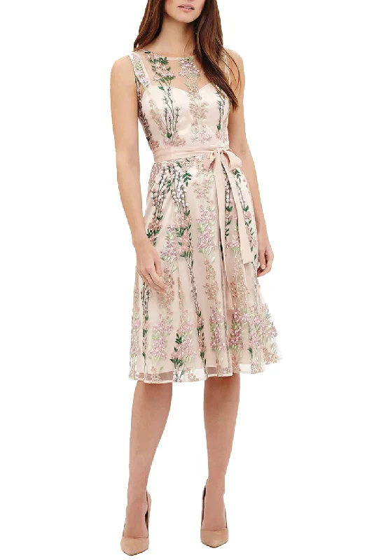 Women's Outdoor Activity Garments Nude Fodula Floral Embroidered Dress