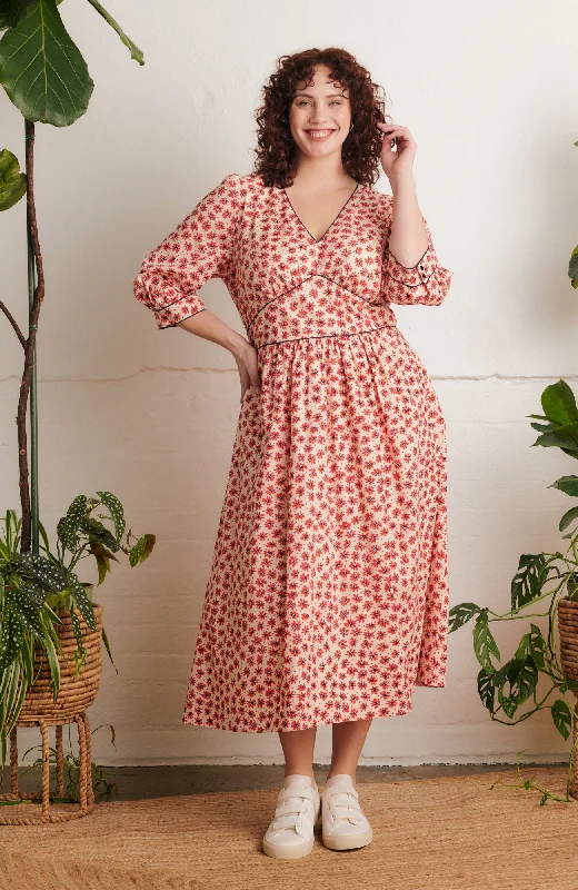 Women's Stylish Vacation Attire Amelia Wild Poppy Dress
