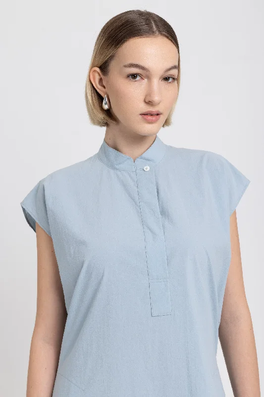 Versatile Women's Clothing for All Occasions Soft blue crinkle poplin day dress