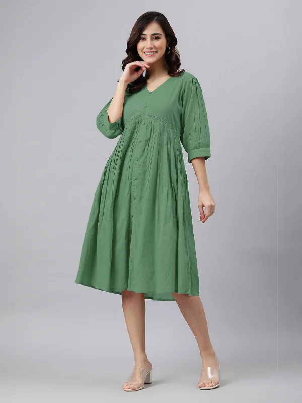 Chic Styles Green Pure Cotton Solid Gathered Dress